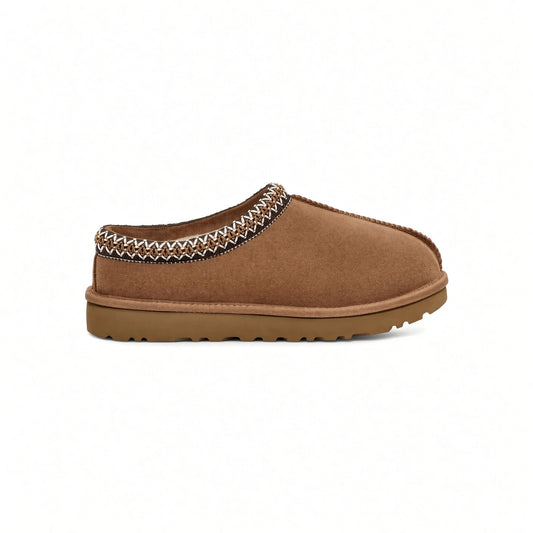 Pantufla de ante castaño con forro sherpa Milano Vibes
